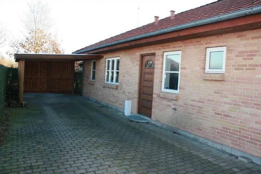 Mejrup Bed And Breakfast Хольстебро Экстерьер фото