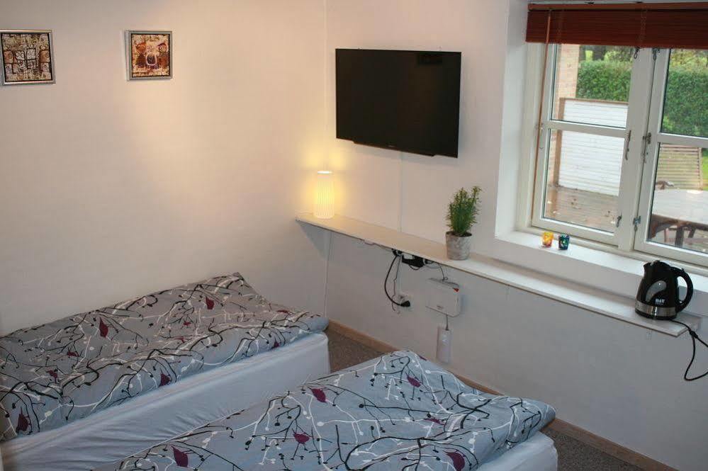 Mejrup Bed And Breakfast Хольстебро Экстерьер фото